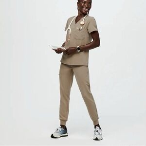 Figs scrub cafe latte top & jogger a set